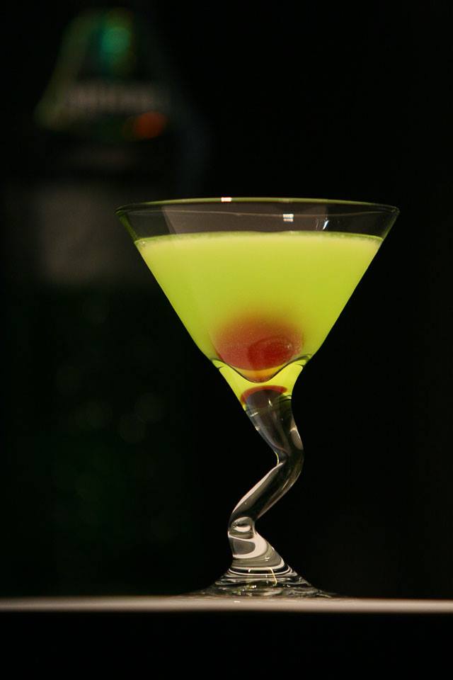 Japanese Slipper cocktail recipe | Cocktails Spirits Liquors