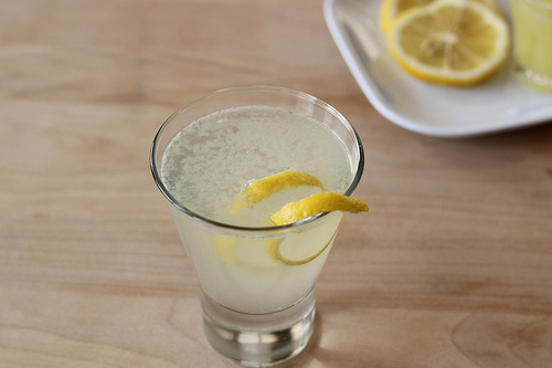 Vodka Lemon - MixolopediA
